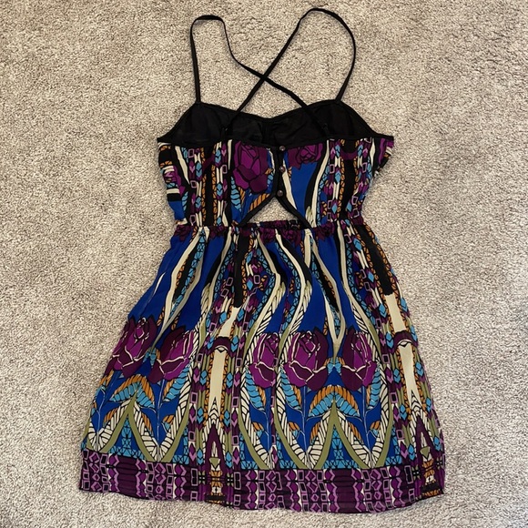 🌸2/$30 Stained Glass Floral Dress w/Sexy Cut Outs - Picture 2 of 6